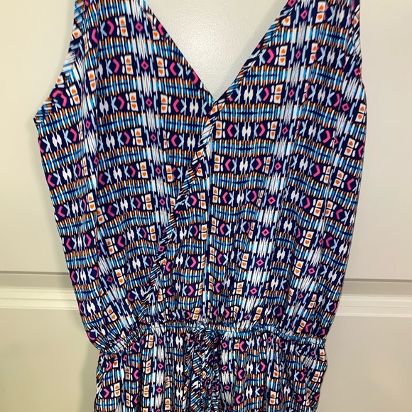 Pattern jumpsuit - Picture 2 of 3